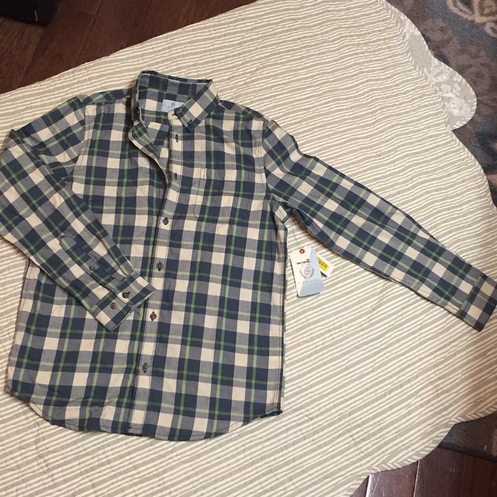 Cute NWT light flannel shirt